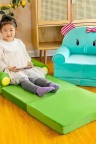 كرسي للأطفال يمكن تحويله إلى سرير 2*1